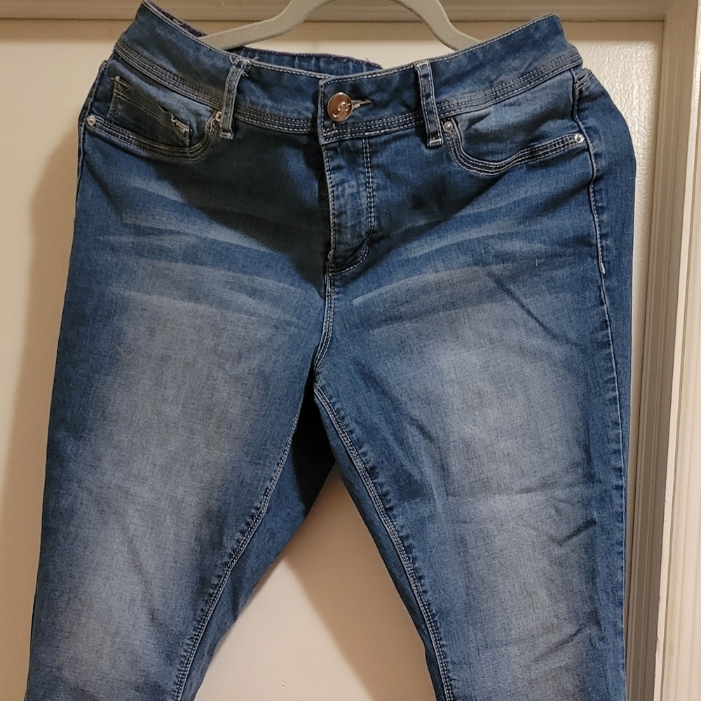 Royalty For Me Capri jeans Size 10